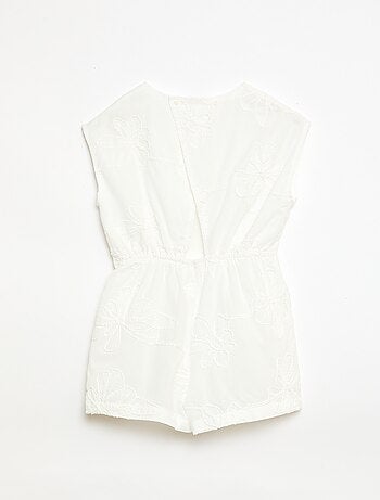 Mono corto con grandes flores bordadas