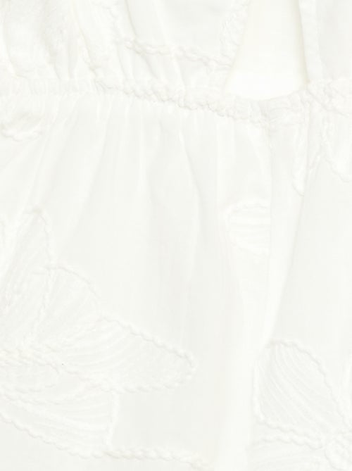 Mono corto con grandes flores bordadas - Kiabi