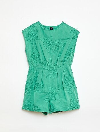 Mono corto con grandes flores bordadas