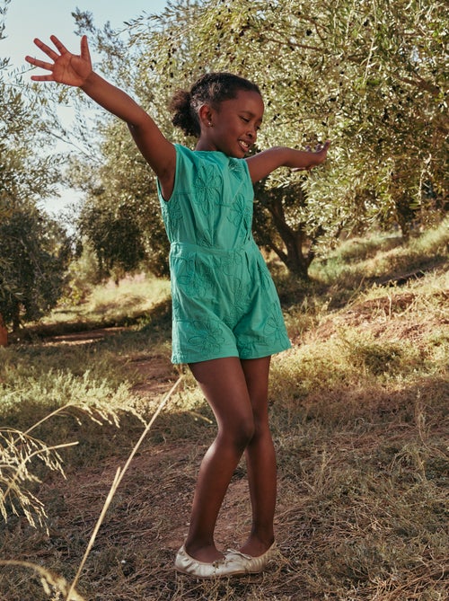 Mono corto con grandes flores bordadas - Kiabi