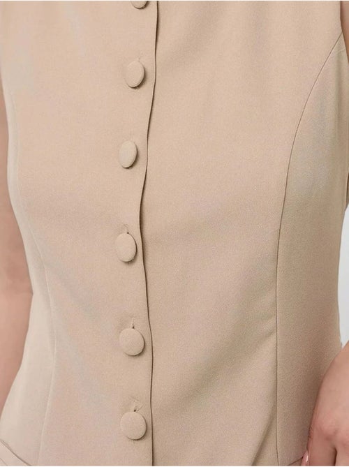 Mono de cuello redondo y pierna corta con detalle de botones - Kiabi