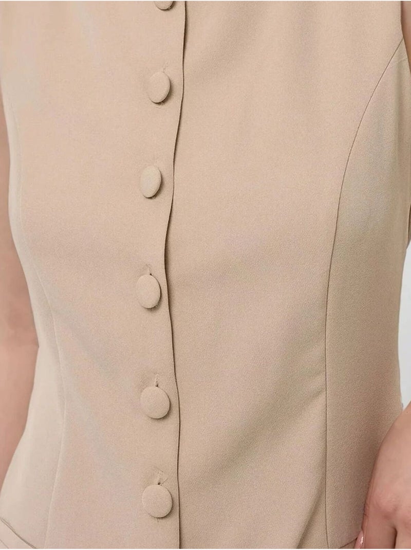 Mono de cuello redondo y pierna corta con detalle de botones Beige - Kiabi