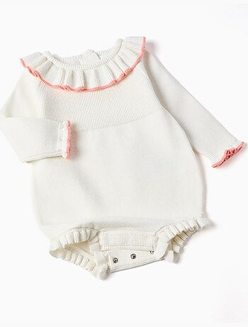 Mono de punto con extremos con volantes