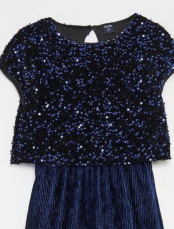 Mono de terciopelo con lentejuelas