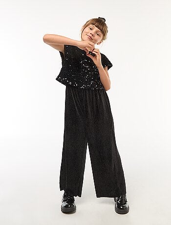 Mono de terciopelo con lentejuelas