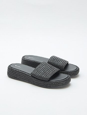 Mule con cuña imitación paja