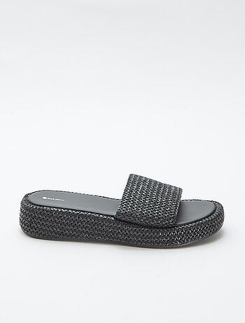 Mule con cuña imitación paja