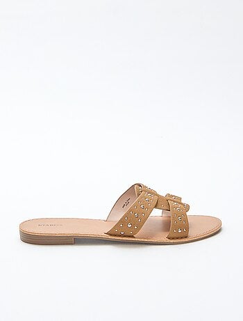 Mules con tira de macramé brillante