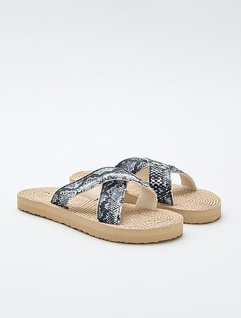 Mules con tiras cruzadas de tela