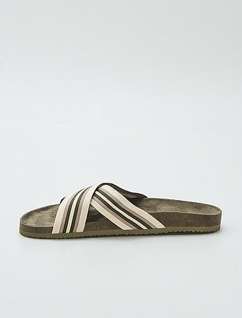 Mules con tiras cruzadas