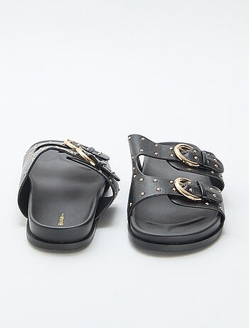 Mules con tiras y hebilla dorada