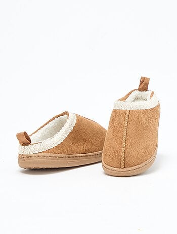 Mules de antelina con detalle