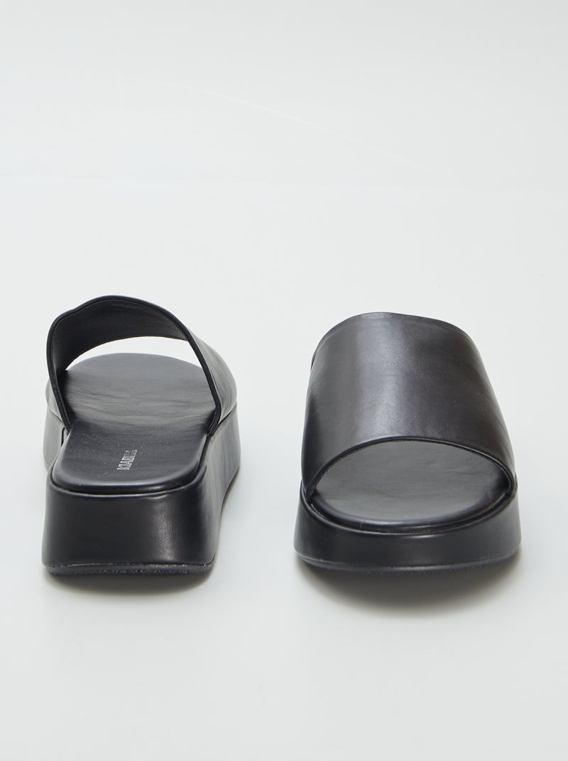 Mules de material sintético con cuña NEGRO - Kiabi