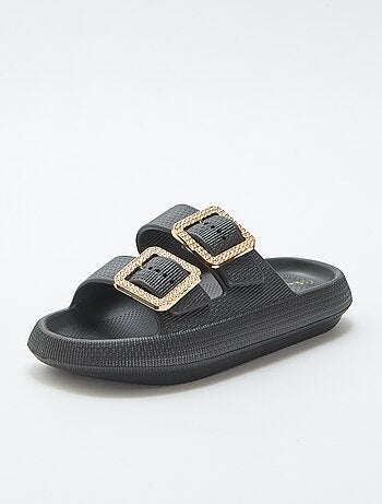 Mules de piscina con hebillas de strass