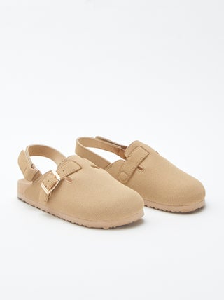 Mules estilo zuecos