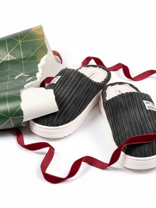Mules hombre terciopelo acanalado MU10122 - Kiabi Mules hombre terciopelo acanalado MU10122 - Kiabi