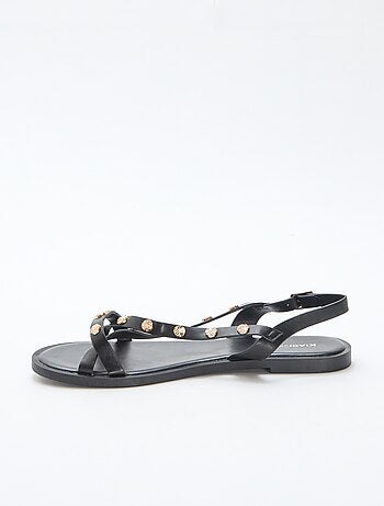 Mules multi-tiras con tachuelas brillantes