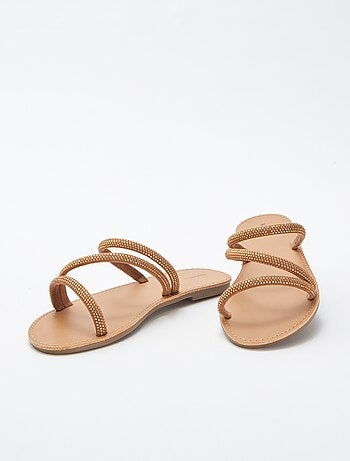 Mules planas con strass