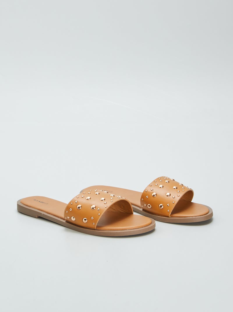Mules planas con tachuelas MARRON - Kiabi