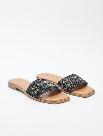 Mules planas con tiras tipo esparto