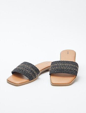 Mules planas con tiras tipo esparto