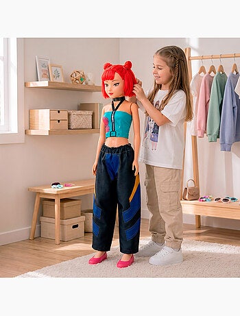 Muñeca grande 105 cm pelo rojo + 3 años k-pop diva squad