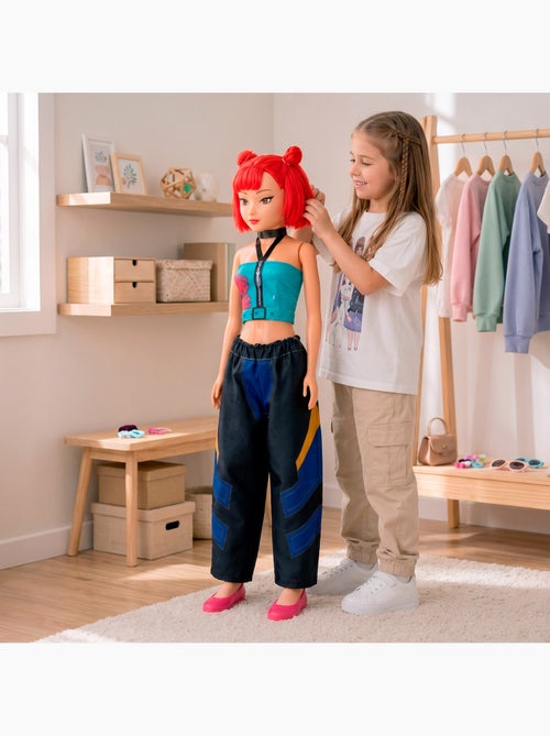 Muñeca grande 105 cm pelo rojo + 3 años k-pop diva squad - Kiabi Muñeca grande 105 cm pelo rojo + 3 años k-pop diva squad - Kiabi