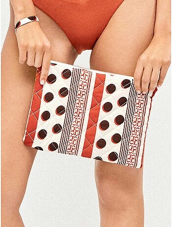 Neceser acolchado con cremallera y asa estampado lunares