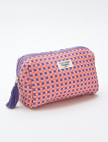 Neceser estampado y con cremallera