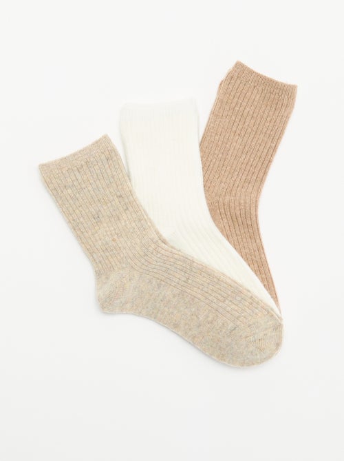 Pack de 3 pares de calcetines medios lisos - Kiabi Pack de 3 pares de calcetines medios lisos - Kiabi