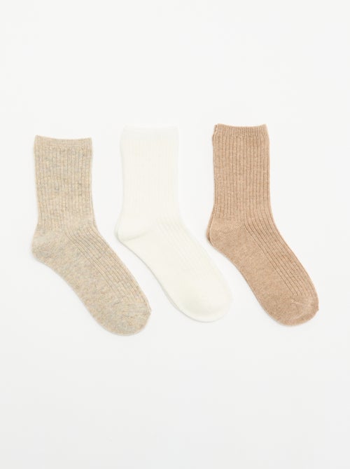 Pack de 3 pares de calcetines medios lisos - Kiabi Pack de 3 pares de calcetines medios lisos - Kiabi
