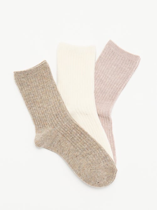 Pack de 3 pares de calcetines medios lisos - Kiabi Pack de 3 pares de calcetines medios lisos - Kiabi