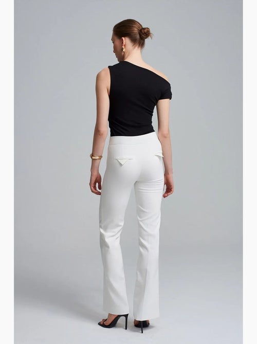 Pantalón acampanado de tiro alto dilvin - Kiabi Pantalón acampanado de tiro alto dilvin - Kiabi