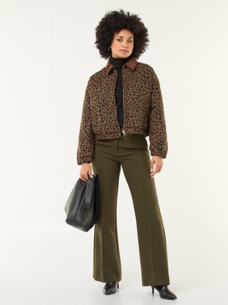 Pantalón acampanado liso