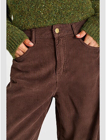 Pantalón amplio y holgado rinavelv