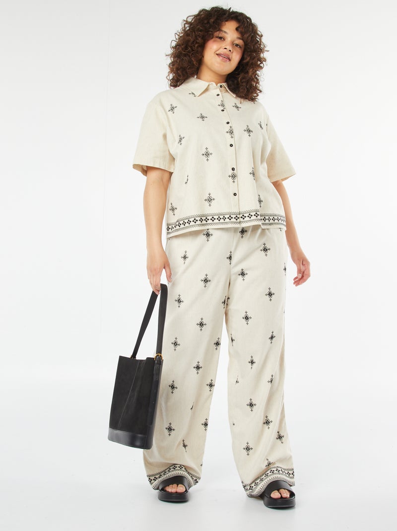Pantalón ancho 3/4 bordado Beige - Kiabi