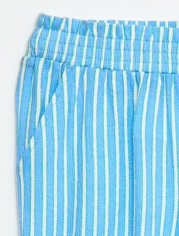 Pantalón ancho a rayas