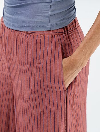 Pantalón ancho con 2 bolsillos