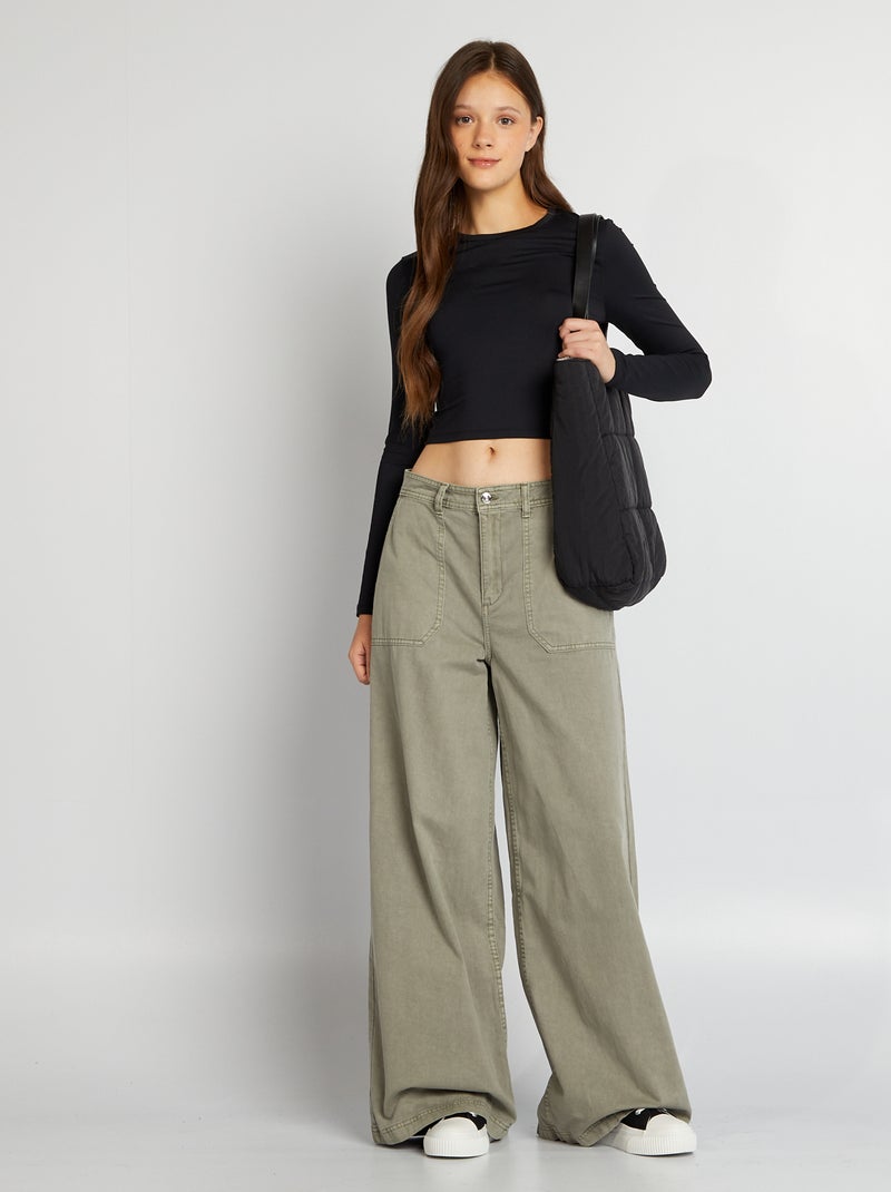 Pantalón ancho con bolsillos grandes VERDE - Kiabi