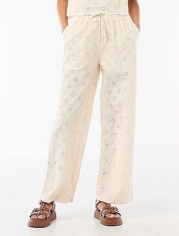Pantalón ancho con bordado inglés en algodón liso