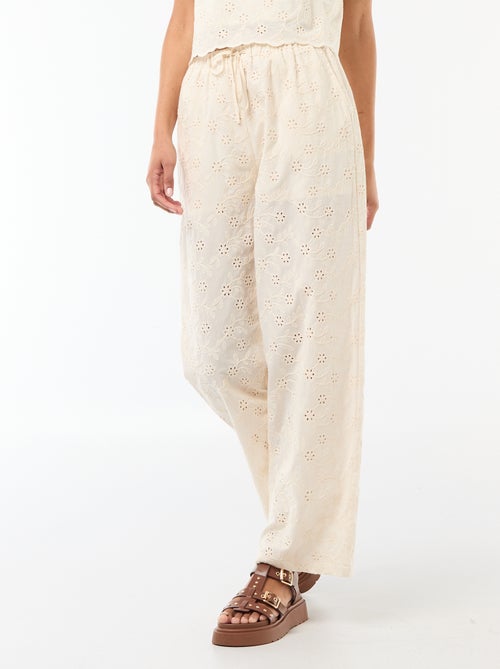 Pantalón ancho con bordado inglés en algodón liso - Kiabi