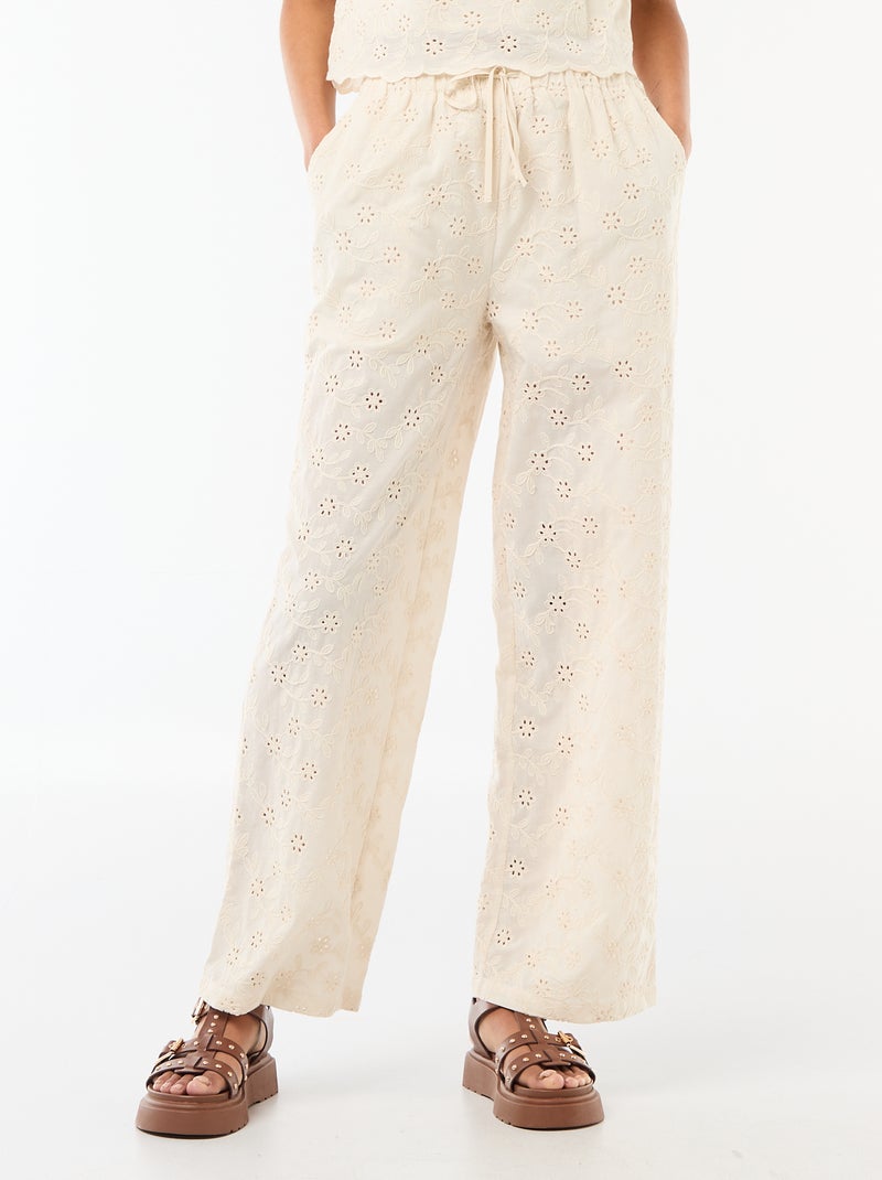 Pantalón ancho con bordado inglés en algodón liso Beige - Kiabi