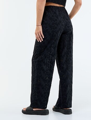 Pantalón ancho con bordado inglés en algodón liso
