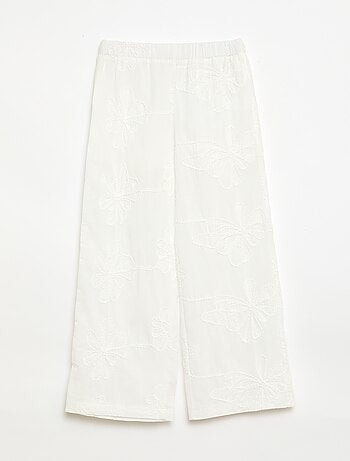Pantalón ancho con bordados