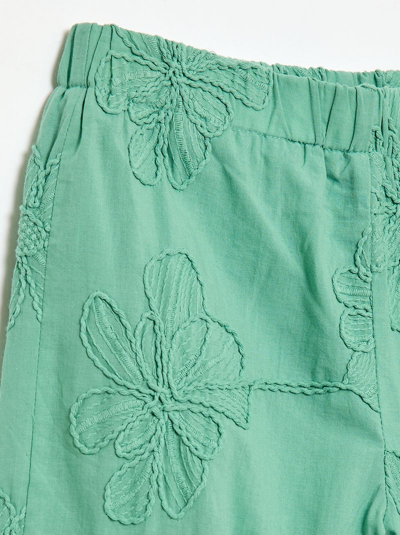 Pantalón ancho con bordados Verde - Kiabi