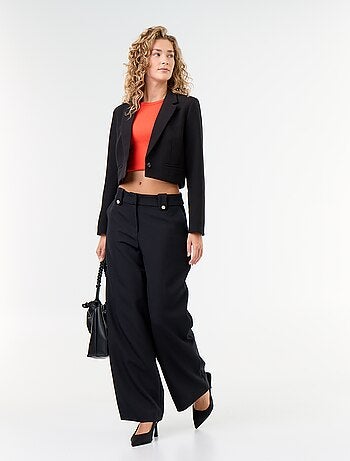 Pantalón ancho con botones dorados