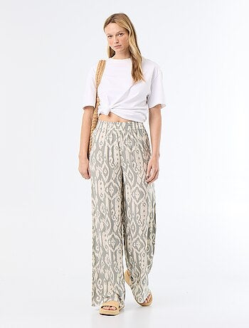 Pantalón ancho con cintura elástica