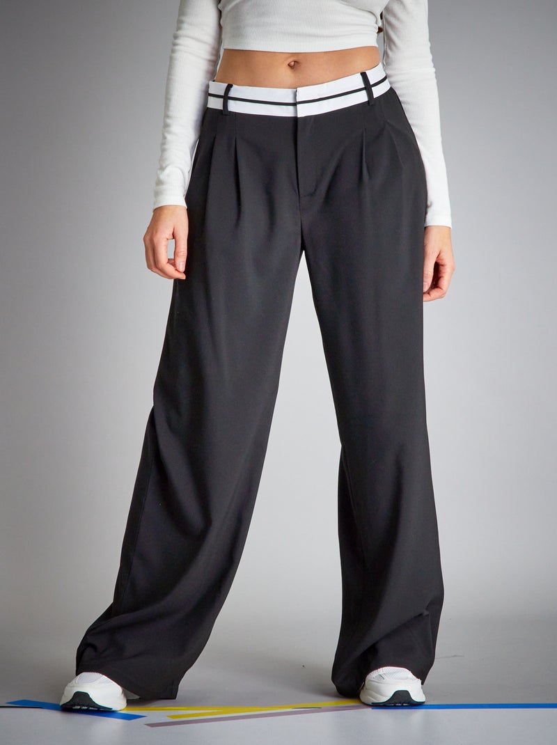 Pantalón ancho con cinturón a contraste NEGRO - Kiabi