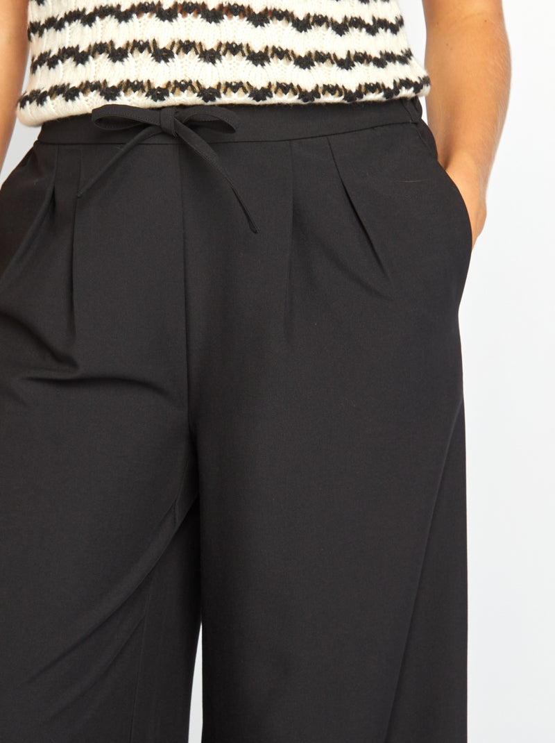 Pantalón ancho con pinzas negro - Kiabi