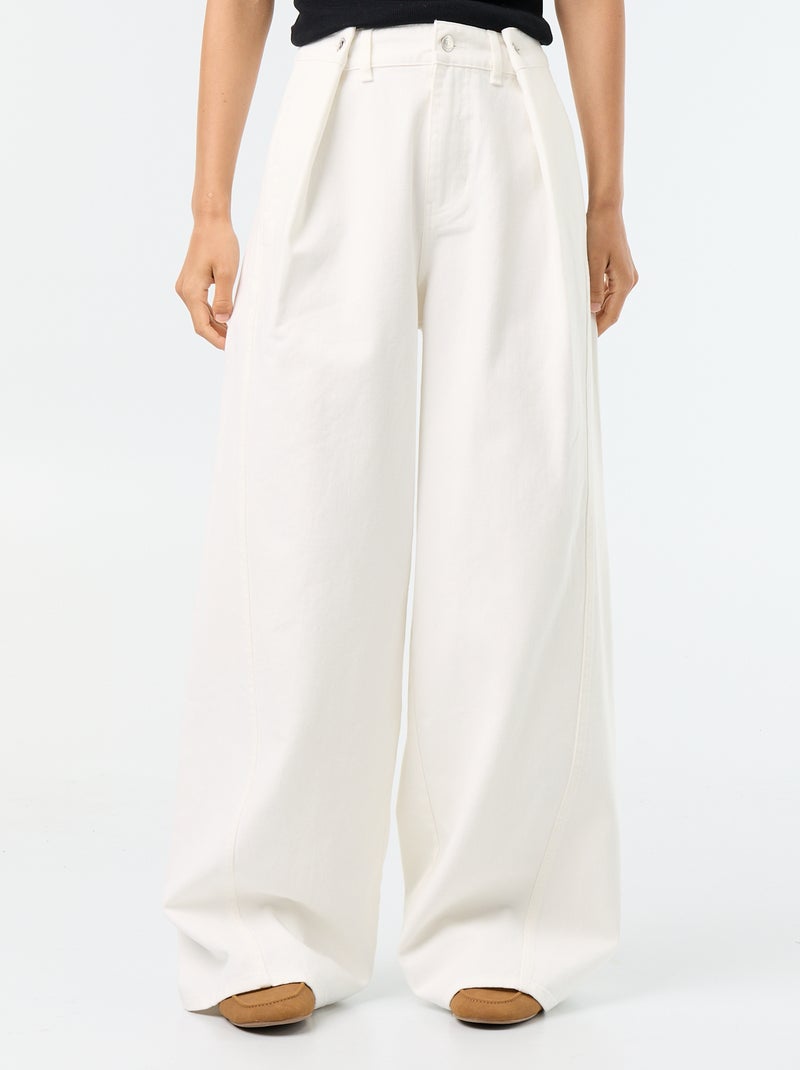 Pantalón ancho con pinzas y botones en la cintura Blanco - Kiabi